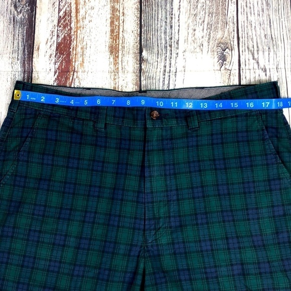 Cremieux Green/Blue Plaid Shorts Size 35 - Picture 4 of 11